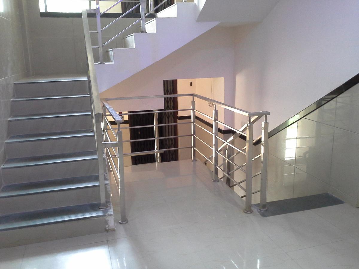 Galaxy Vaibhav Hotel วาเซ ภายนอก รูปภาพ